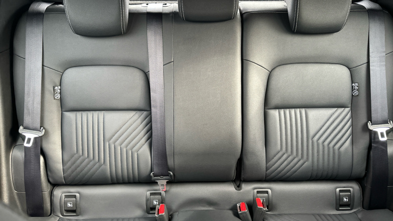 Nissan Juke 1.0 DiG-T Tekna 5dr Petrol Hatchback